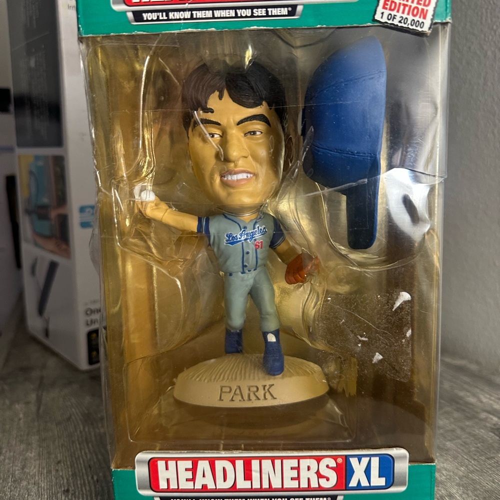 Headliners XL 'Park' Baseball Bobblehead - Blue & Cream